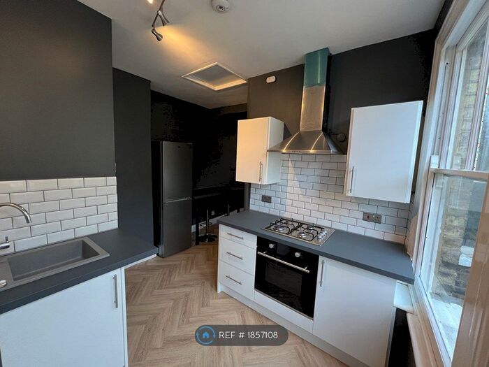 3 Bedroom Maisonette To Rent In Jersey Road, London, E11