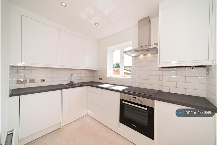 1 Bedroom Flat To Rent In Dewar Street, London, SE15