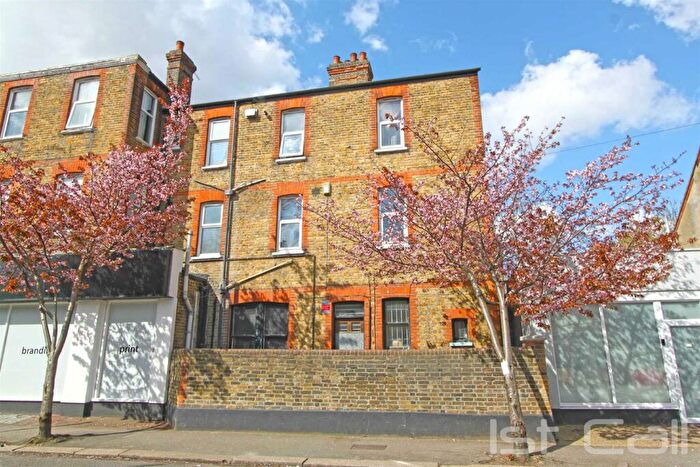 Studio To Rent In London Road, Westcliff On Sea, SS0