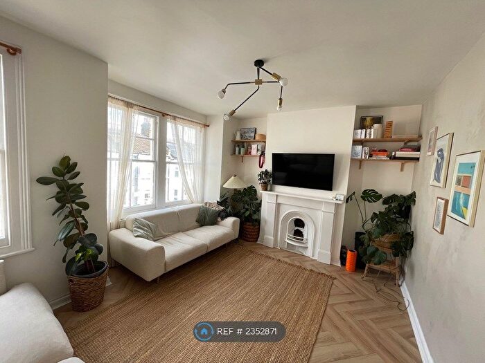 2 Bedroom Flat To Rent In Kensal Green, London, NW10