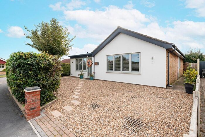 3 Bedroom Detached Bungalow For Sale In Youell Avenue, Gorleston, NR31