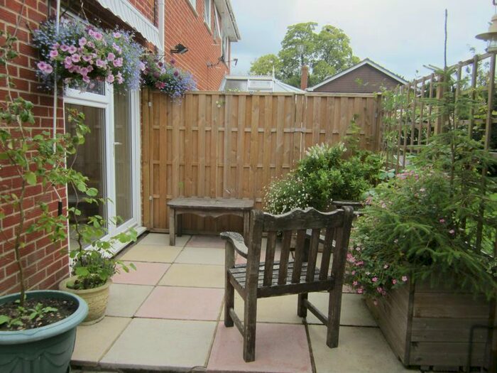 1 Bedroom Semi-Detached House To Rent In London Road, Holybourne, Alton, GU34