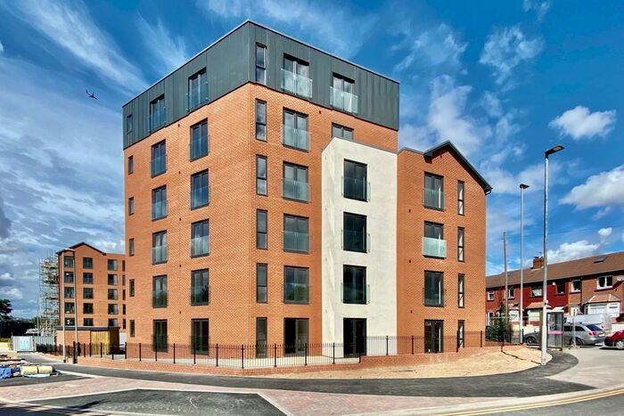 2 Bedroom Apartment To Rent In Green Quarter, Cross Green Lane, LS9