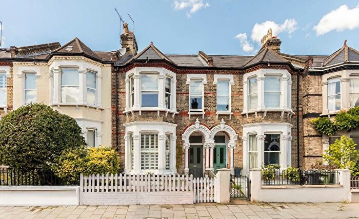 2 Bedroom Flat To Rent In Cotherstone Road, Brixton, SW2