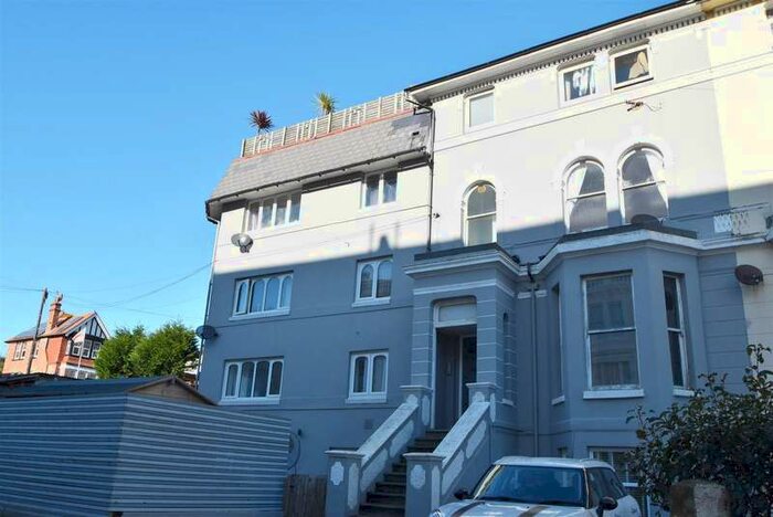 2 Bedroom Flat To Rent In West Hill Road, St. Leonards-on-sea, TN38