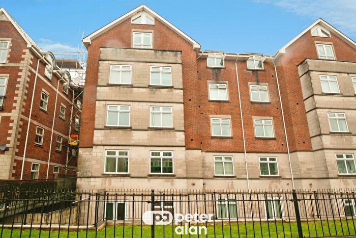 2 Bedroom Flat For Sale In Newport Road, Cardiff, CF24