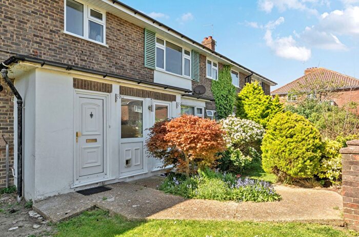 2 Bedroom Flat For Sale In Chesham Close, Goring-By-Sea, Worthing, West Sussex, BN12