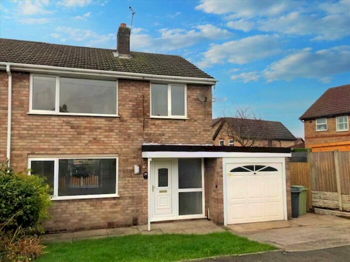 3 Bedroom House To Rent In Caple Rise, S43