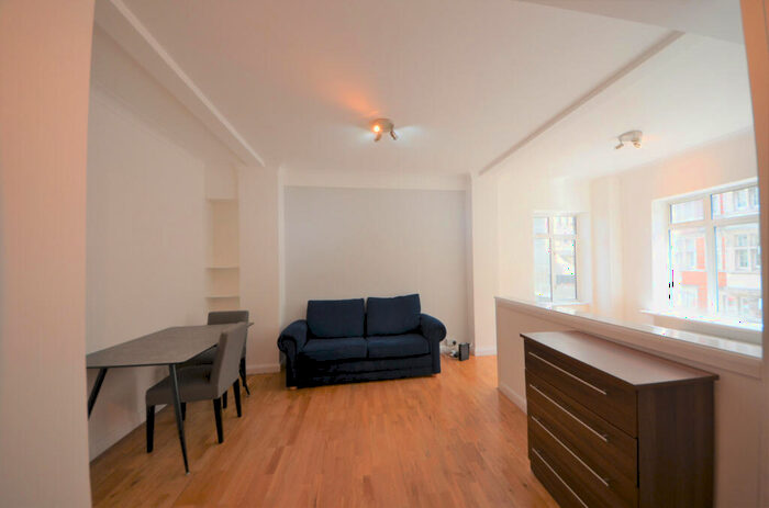 Studio To Rent In Warren Court, Euston Road, London, NW1