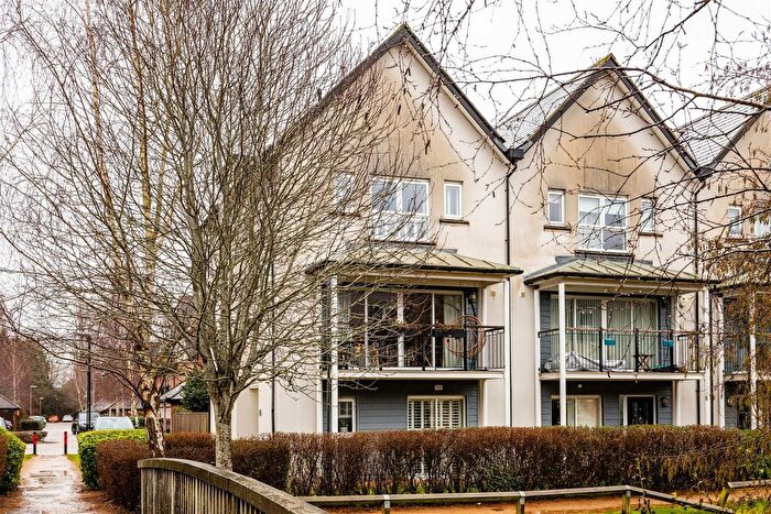 4 Bedroom End Terrace House For Sale In Daws Place, Redhill, RH1