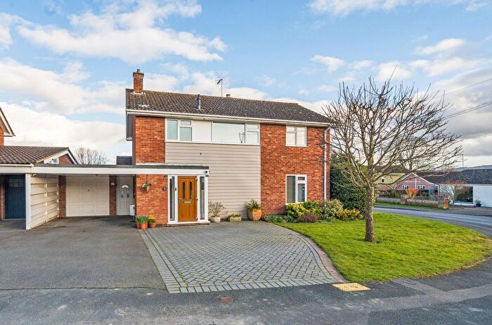 4 Bedroom Detached House For Sale In Paddock Close, Pershore, WR10