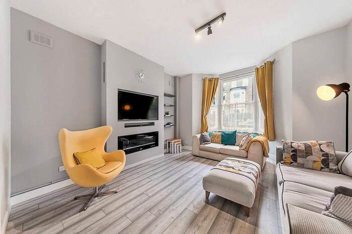 1 Bedroom Flat To Rent In Agate Road, Brackenbury Village, London, W6