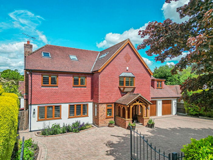 6 Bedroom Detached House For Sale In Challacombe Close, Hutton Mount, Brentwood, CM13