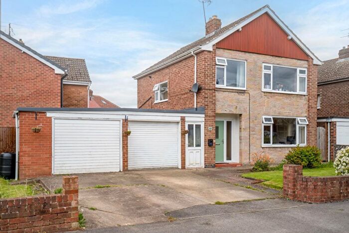 3 Bedroom Detached House For Sale In Dringthorpe Road, York, YO24