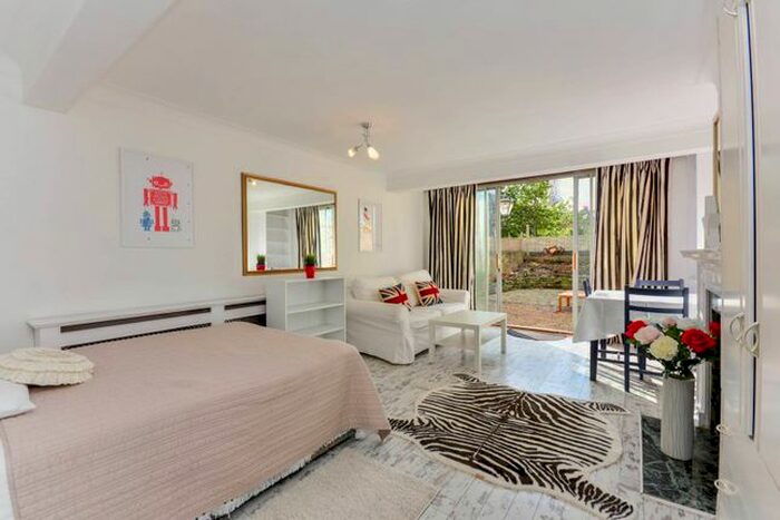 Studio To Rent In Wandsworth Bridge Road, Sands End, London, SW6