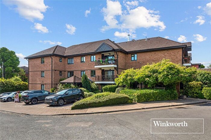 2 Bedroom Flat For Sale In Regents Park Road, Finchley, London, N3