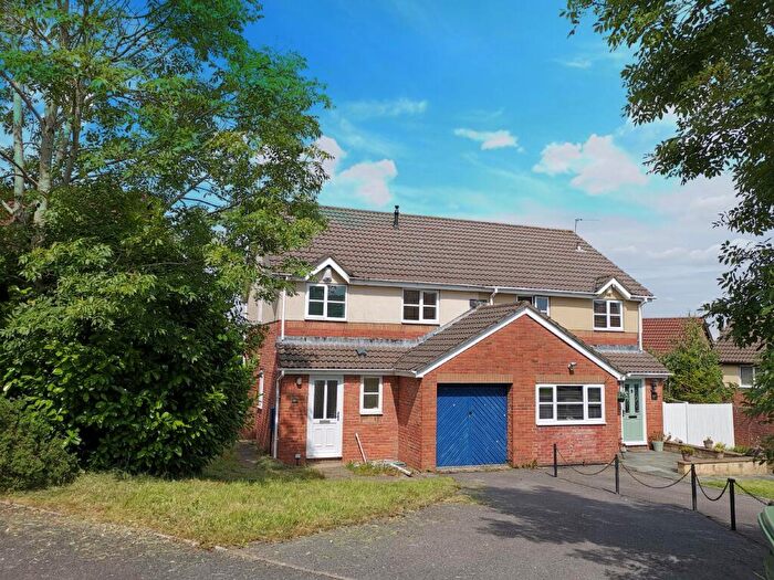 3 Bedroom House To Rent In Ty'r Person, Church Village, CF38