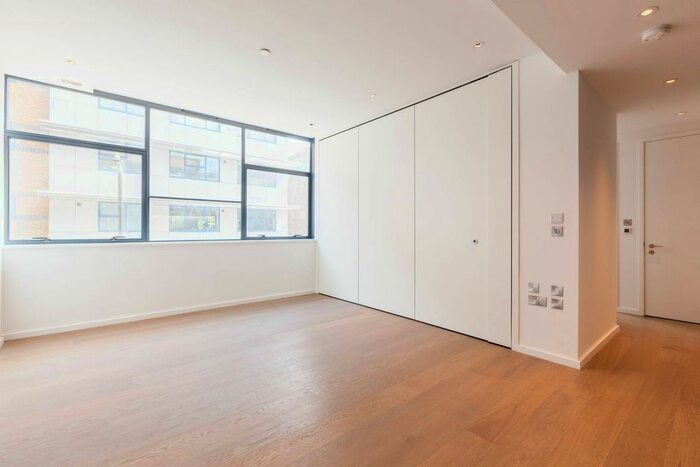 2 Bedroom Flat To Rent In Long Street, Shoreditch, London, E2