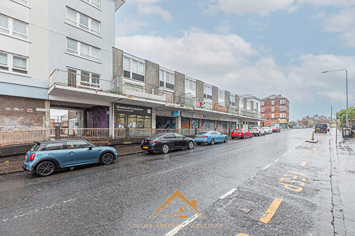 3 Bedroom Maisonette For Sale In Pollokshaws Road, Flat A, Shawlands, Glasgow, G41