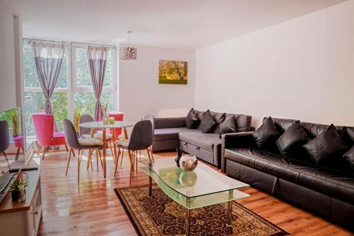 2 Bedroom Flat To Rent In Seward Street, London, EC1V