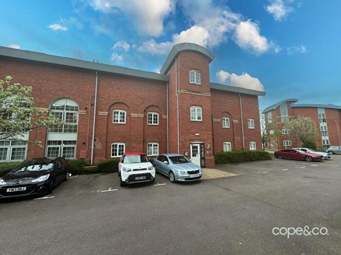 2 Bedroom Apartment For Sale In Caxton Court, Burton-on-trent, Staffordshire, DE14