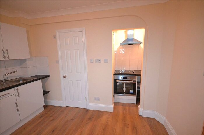 1 Bedroom Studio To Rent In Stag Lane, London, NW9