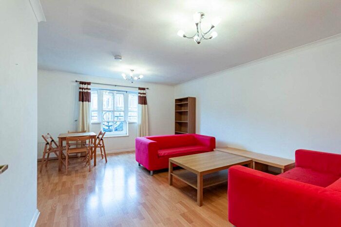 2 Bedroom Flat To Rent In L – McDonald Road, Edinburgh, EH7