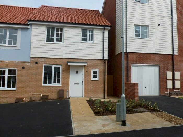 3 Bedroom Semi-Detached House To Rent In Heron Way, Dovercourt, Harwich, CO12