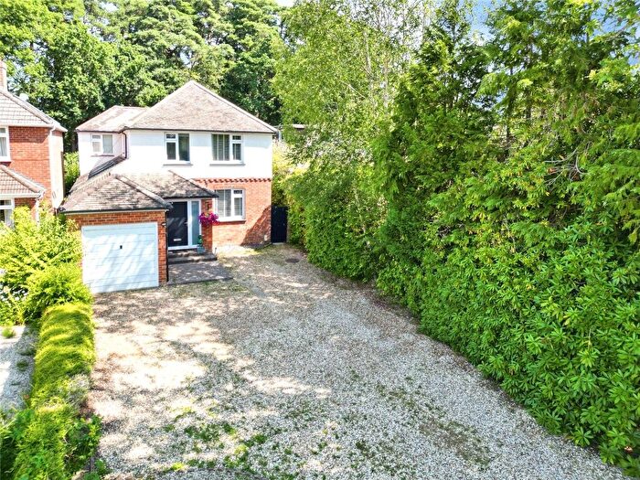 4 Bedroom Detached House For Sale In Wellington Road, Sandhurst, Berkshire, GU47