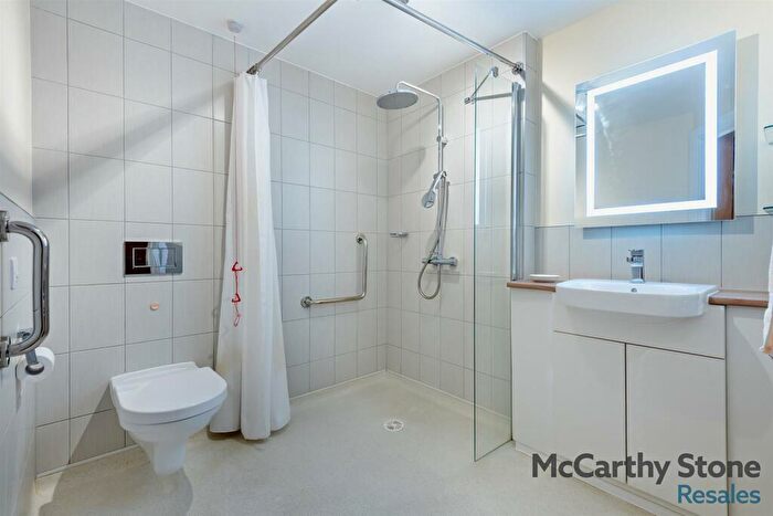 1 Bedroom Apartment For Sale In Horizons, Churchfield Road, Poole, BH15