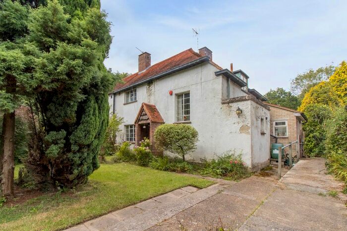 3 Bedroom Semi-Detached House For Sale In Herne Road, Herne Bay, CT6