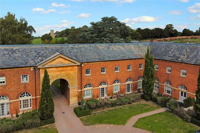 4 Bedroom Mews To Rent In Dunstall Court, Croome D'abitot, Severn Stoke, Worcester, WR8