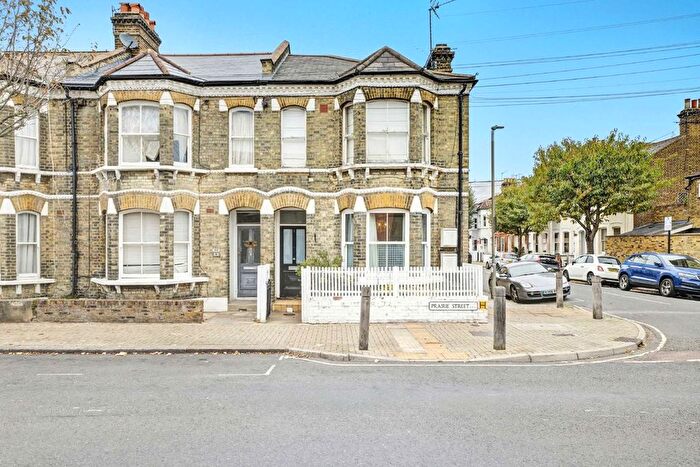 2 Bedroom Flat For Sale In Prairie Street, South Lambeth, SW8