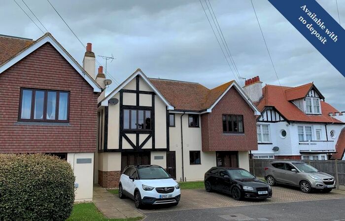 2 Bedroom Flat To Rent In Kingsgate Avenue, Broadstairs, CT10