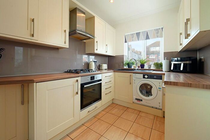 4 Bedroom Detached House For Sale In Victoria Road, Hythe, CT21