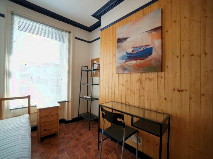 5 Bedroom House To Rent In Garth Road, Bangor, LL57