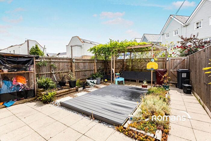 4 Bedroom Terraced House To Rent In Maine Street, Reading, Berkshire, RG2