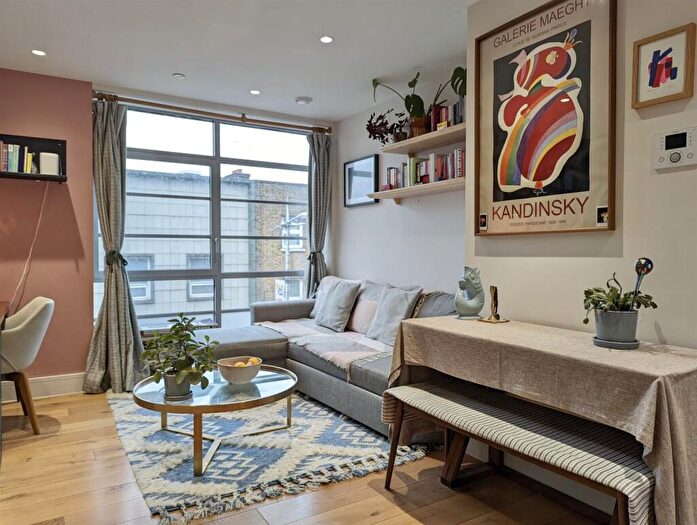 1 Bedroom Flat For Sale In Highshore Road, Peckham, London, SE15