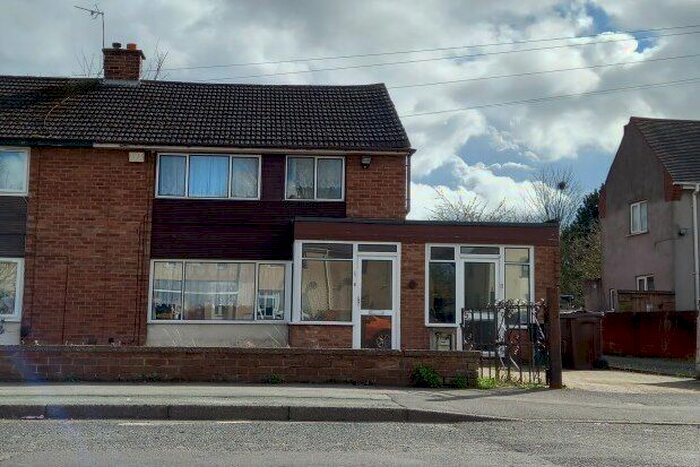 3 Bedroom Property To Rent In Vaughan Road, Willenhall, WV13