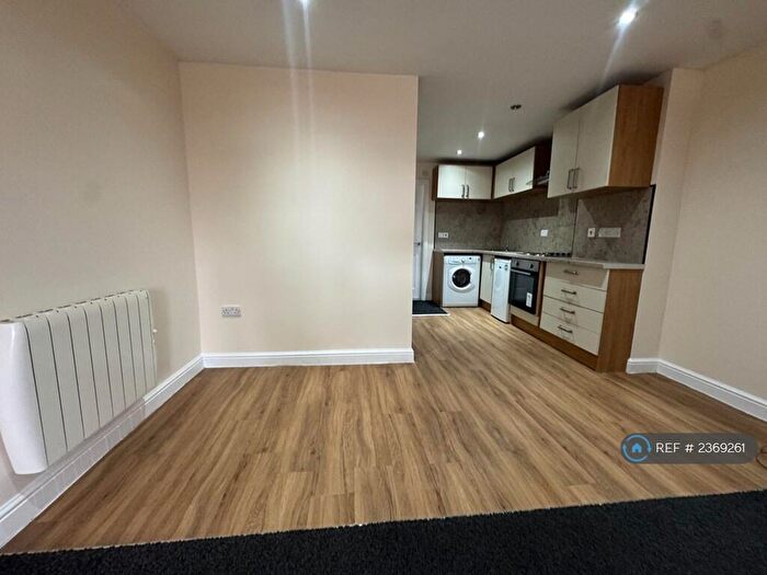 1 Bedroom Flat To Rent In Empire House, Doncaster, DN1