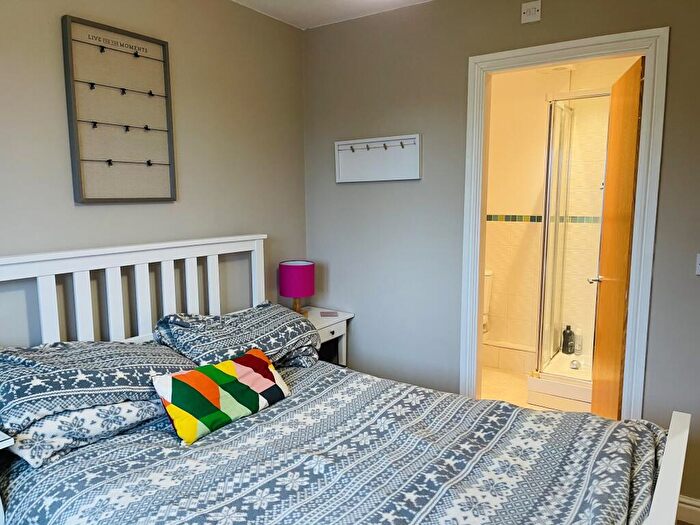 2 Bedroom Apartment To Rent In West Court, Mapperley, NG3