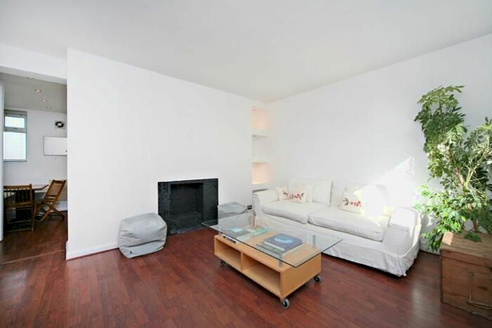 1 Bedroom Flat To Rent In Leamington House, London, W11