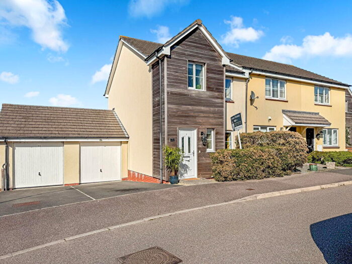 3 Bedroom End Of Terrace House For Sale In Watkins Way, Bideford, North Devon, EX39