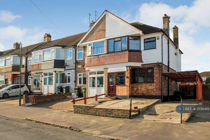3 Bedroom End Of Terrace House To Rent In Marcet Road, Dartford, DA1