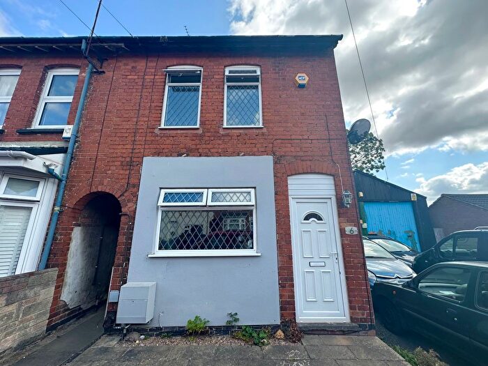 3 Bedroom End Of Terrace House To Rent In Crescent Road, Coalville, LE67
