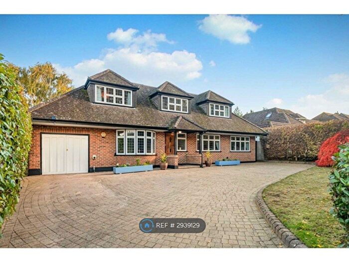 3 Bedroom Detached House To Rent In Gilhams Avenue, Banstead, SM7