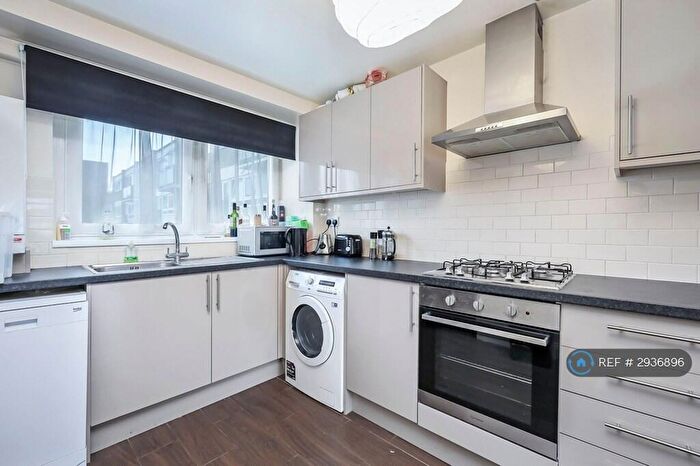 4 Bedroom Maisonette To Rent In Windermere House, London, E3