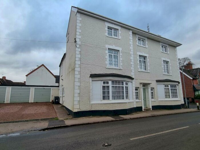 1 Bedroom Flat To Rent In High Street, Belbroughton, DY9
