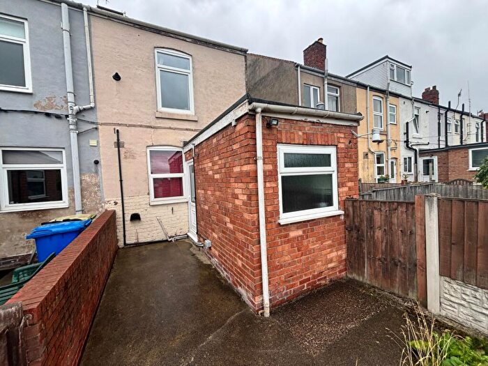 2 Bedroom Property To Rent In Coronation Road, Brimington, Chesterfield, Derbyshire, S43