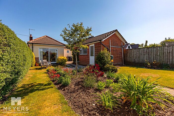 2 Bedroom Detached Bungalow For Sale In High Mead, Ferndown, BH22